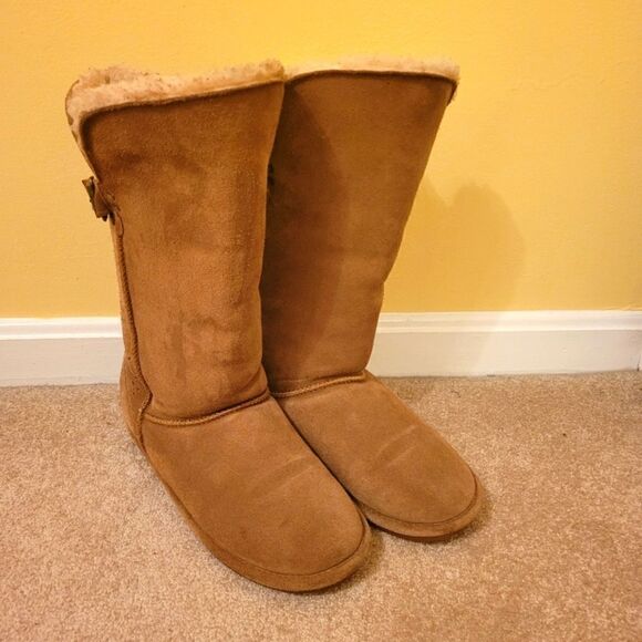 Womens Bearpaw Genuine Suede boots Size 10. - Picture 1 of 6